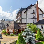 Pid Strihoju Hotel