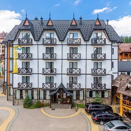 Pid Strihoju Hotel *