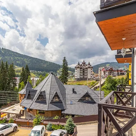 Hotel Pid Strihoju *