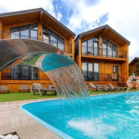 Pid Strihoju Hotel Bukovel