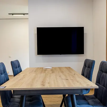 Hotel Pid Strihoju *