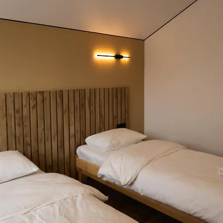 Hotel Pid Strihoju *