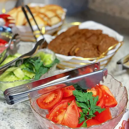 Hotel Pid Strihoju *