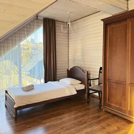 Pid Strihoju Hotel Bukovel