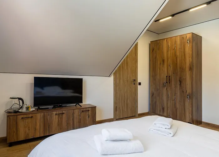 Hotel Pid Strihoju