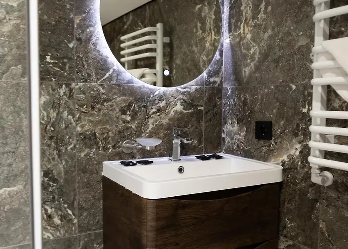 酒店 Pid Strihoju 布克维