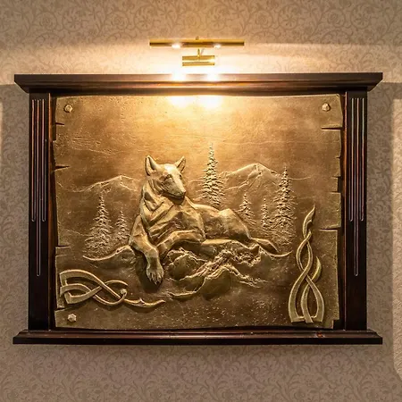 Pid Strihoju Hotel Bukovel