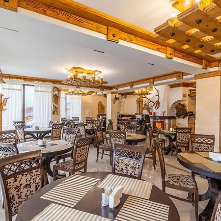 Hotel Pid Strihoju