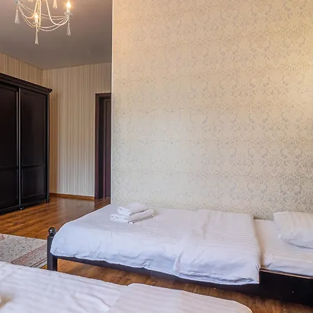 Hotel Pid Strihoju *