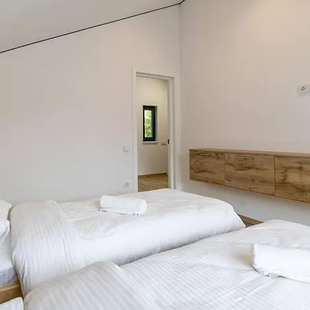 Hotel Pid Strihoju