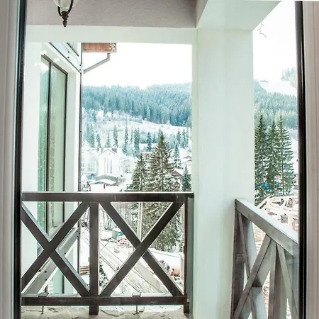 Pid Strihoju Hotel Bukovel