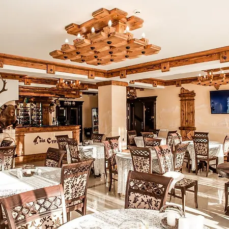 Hotel Pid Strihoju *
